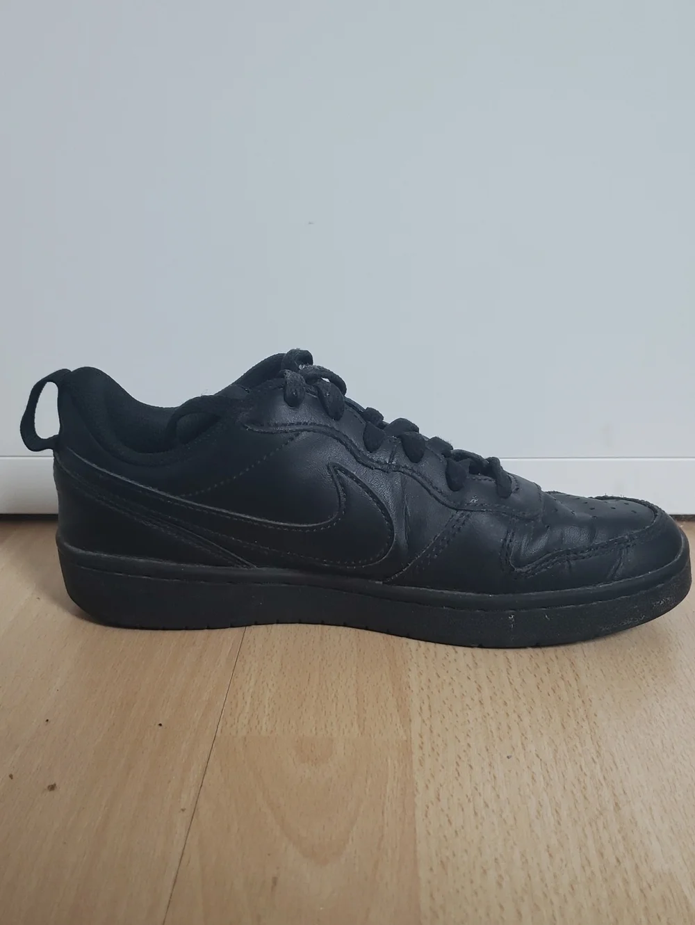 Nike Borough All Black Low Top Sneakers Size 5.5